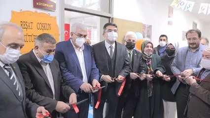 Yüksekten düşerek vefat eden emekli öğretmenin adına kütüphane açıldı
