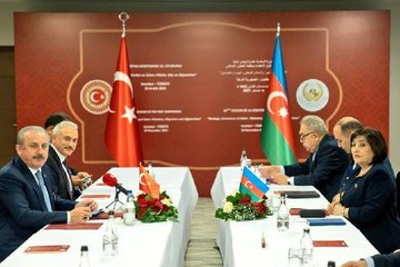 TBMM BAŞKANI ŞENTOP AZERBAYCAN VE PAKİSTAN MECLİS BAŞKANLARIYLA GÖRÜŞTÜ