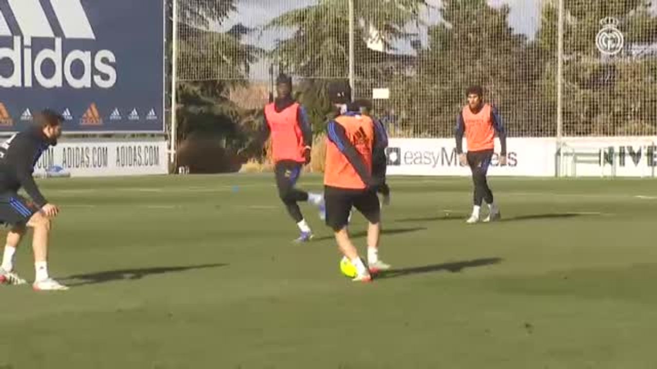 Ancelotti tiene la duda de Benzemá para el partido del domingo ante el Atlético