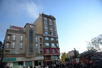 Son dakika haberi... KAHRAMANMARAŞ - İş merkezinde çıkan yangın söndürüldü