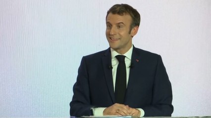 Macron : "Pour la première fois de notre histoire, nous avons une question liant la candidature et les discothèques"