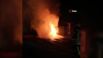 Almanya'da cami otoparkında araç kundaklandı