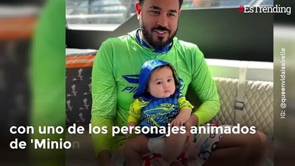 Con tierna foto, Natti Natasha y Raphy Pina compararon a su bebé con personaje de los 'Minions'