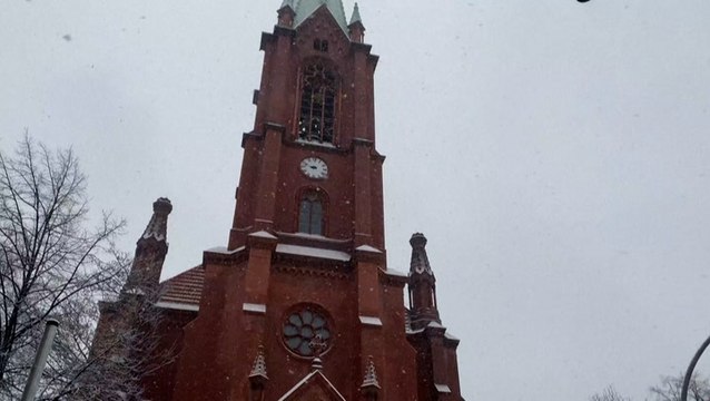 Berlin blanketed in first snowfall of the season