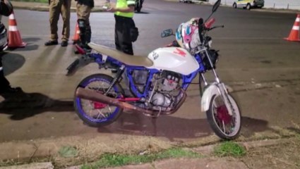 "Eles estão praticamente roubando a moto de mim", diz jovem que teve moto apreendida