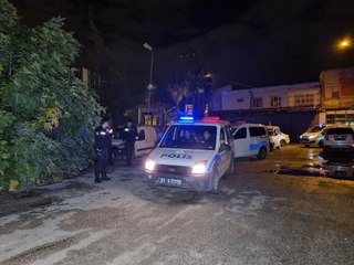 Hırsızlıktan aranan şüpheli, suçüstü yakalandı