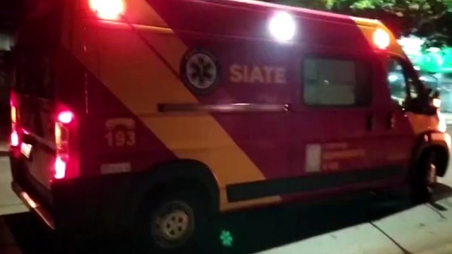 Forte acidente envolvendo Gol e Audi TT é registrado no Centro; Duas pessoas ficaram feridas