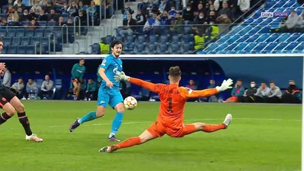 Ligue des Champions : Neuer, De Gea, Musso... le Top 10 des arrêts de la phase de poules