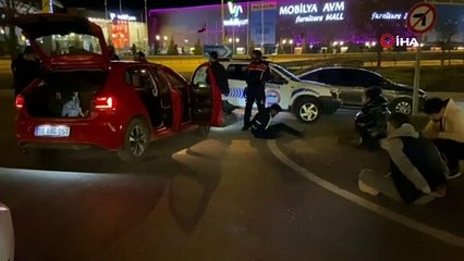 Bursa'da nefes kesen kovalamaca! Polisin dur ihtarına uymayan sürücü böyle yakalandı