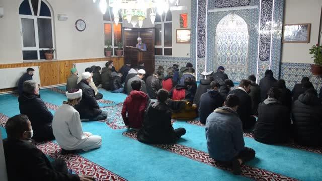 İmam hatip öğrencileri sabah namazında buluştu