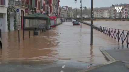 La Nive en crue inonde les quais de Bayonne