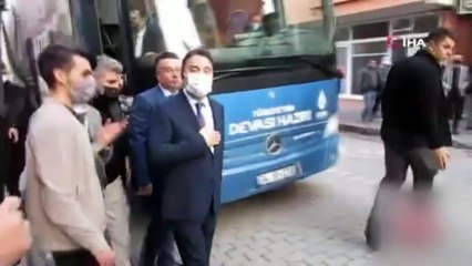 Download Video: Çanakkale'de Ali Babacan'a tepki: Davasını satan vatanını satar. Hakkımı helal etmiyorum