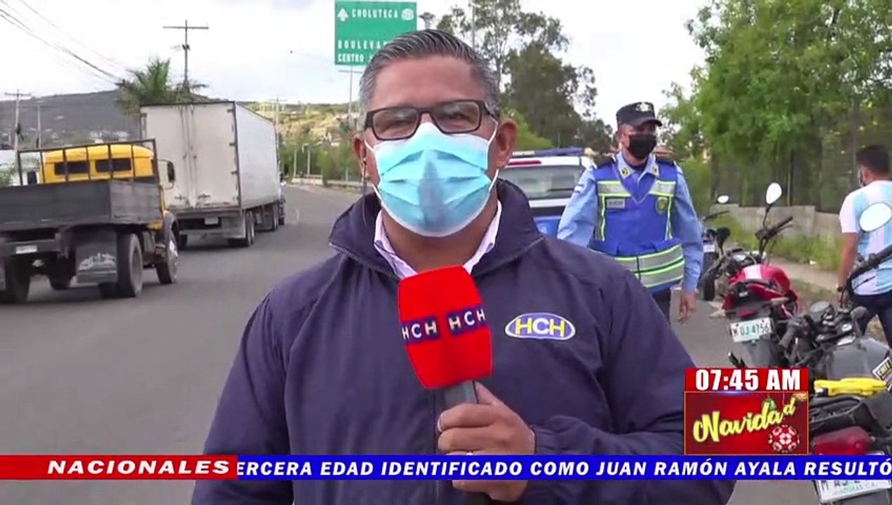 ¡Tres heridos! Rastrero provoca colisión de dos motos en el Anillo Periférico