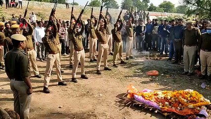 Last farewell to the police jawan with moist eyes in a gloomy atmosphe