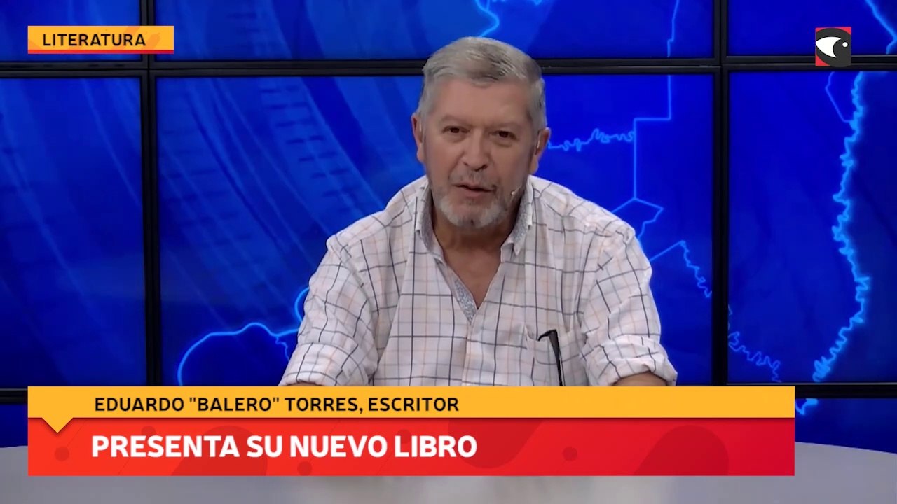 Presenta su nuevo libro