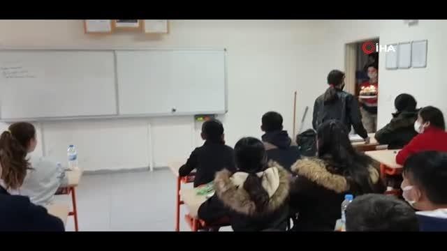 Hayranı olduğu jandarmadan lise öğrencisi Sosın'e doğum günü sürprizi