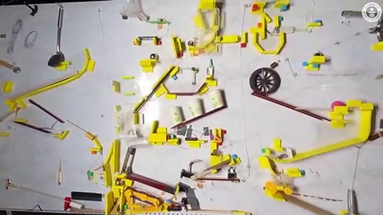 Nouveau Record du monde de la plus grande machine de Rube Goldberg