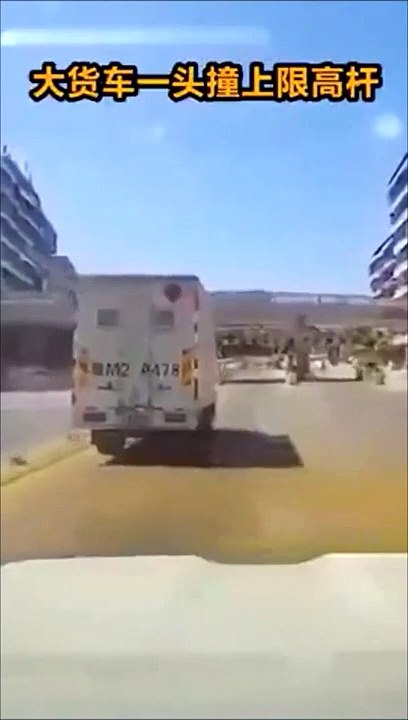 Tu ne passeras pas !!!!!