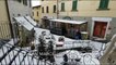Neve in Toscana, tutto bianco sull'Appennino pistoiese. Rischio ghiaccio
