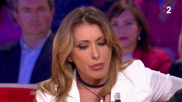 VIDEO - Jean-Luc Lahaye émeut sur le canapé de Michel Drucker en évoquant son enfance difficile