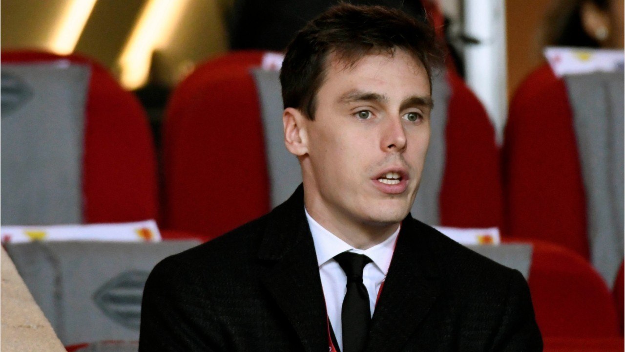 GALA VIDÉO - Louis Ducruet enfile un déguisement complètement inattendu pour son enterrement de vie de garçon !