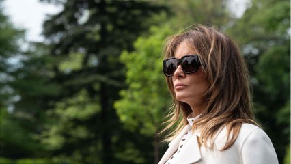 GALA VIDÉO - Ce cliché improbable de Melania Trump provoque une avalanche de moqueries sur les réseaux sociaux