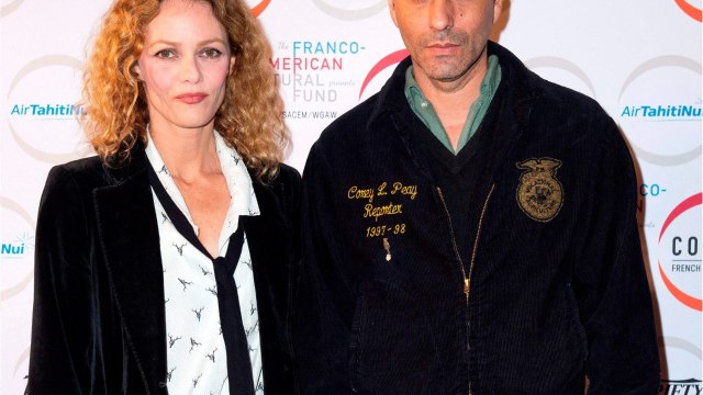 GALA VIDEO - Lily-Rose Depp, Vanessa Paradis et Samuel Benchetrit : ce déjeuner à Paris qui prouve leur complicité