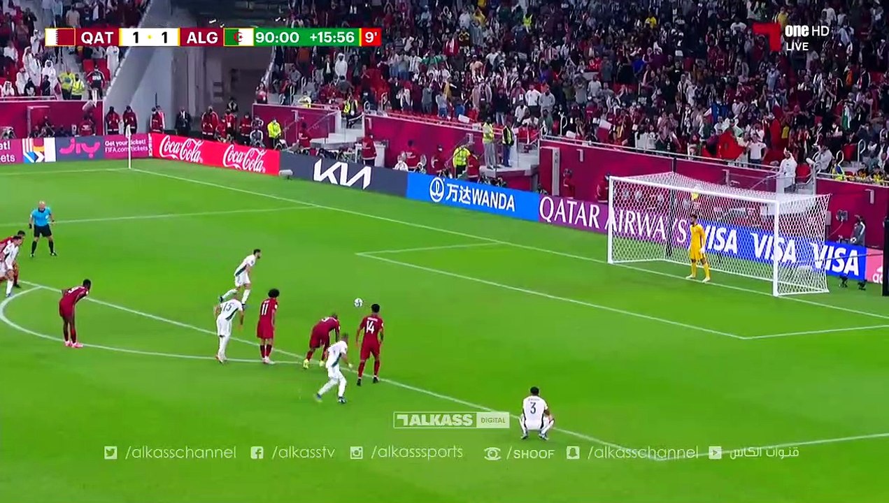 شاهد.. فوز المنتخب الجزائري بهدفين مُقابل هدف ل...