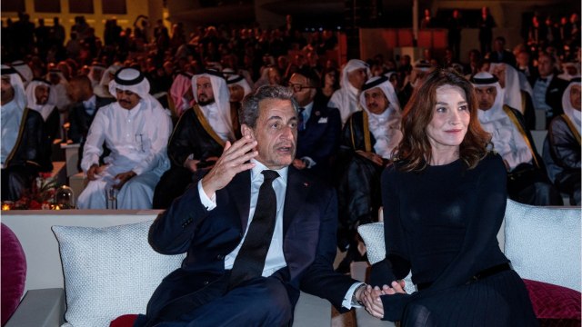 GALA VIDEO - Carla Bruni, ce dîner dans un club échangiste qui l'a beaucoup amusée