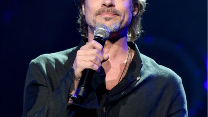 GALA VIDEO - Brad Pitt et Charlize Theron vont-ils vraiment s’installer ensemble ? Retour sur une folle rumeur