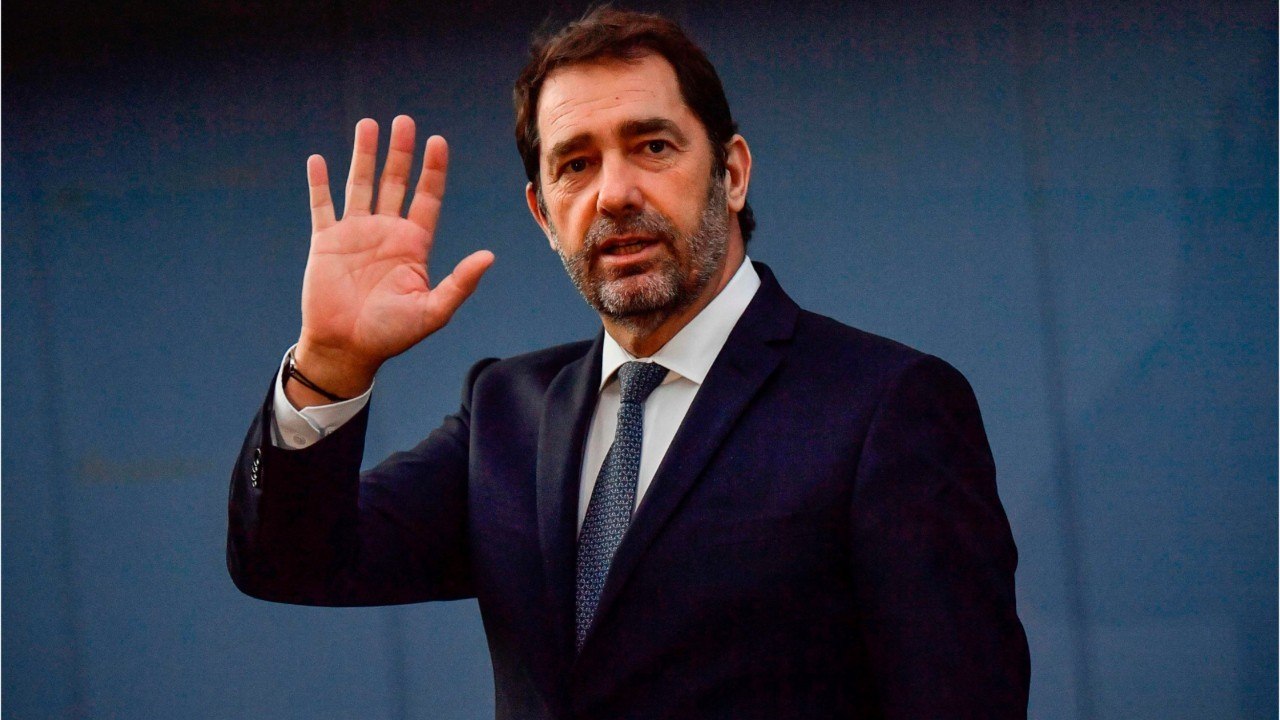 GALA VIDÉO - Christophe Castaner embarrasse Matignon : la soirée arrosée qui tombe mal