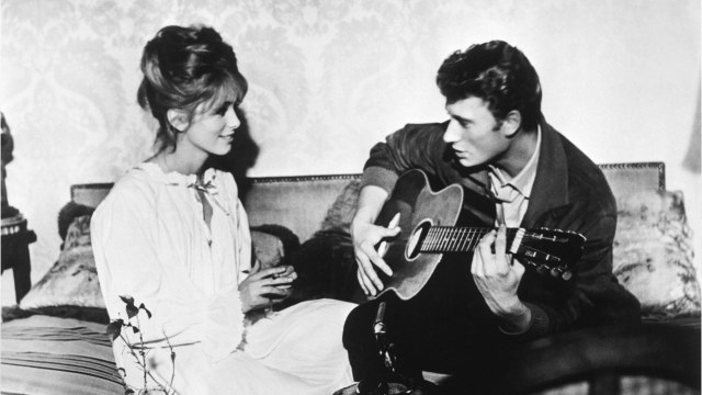 GALA VIDÉO - Johnny Hallyday et Catherine Deneuve très proches : il lui a dédié l'une de ses plus belles chansons