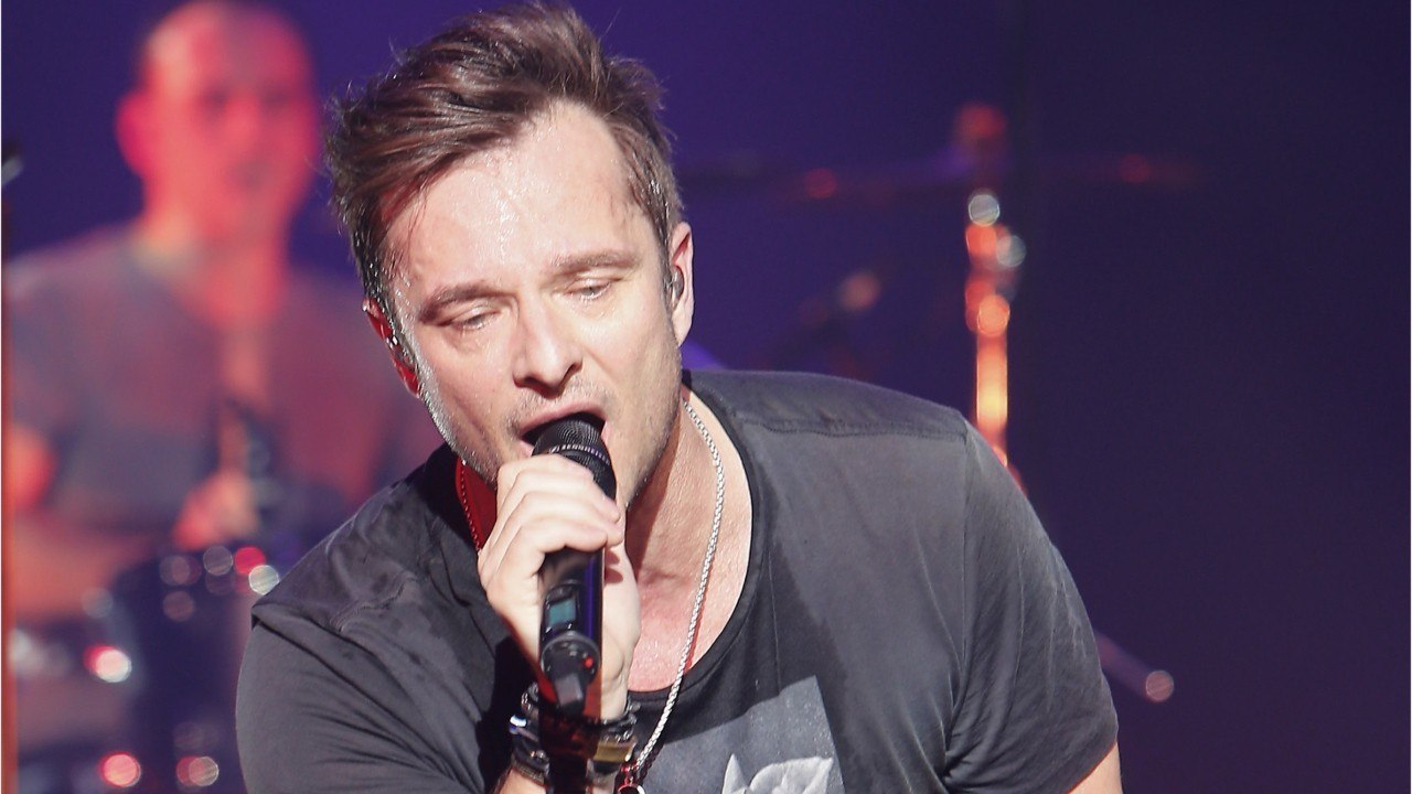 GALA VIDEO - David Hallyday : sa réaction amusante quand il voit sa fille Ilona Smet en couverture des magazines