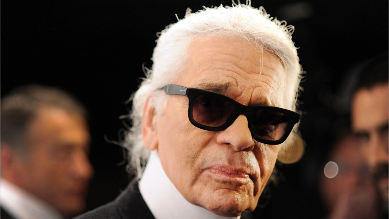 GALA VIDEO - Découvrez la vraie raison pour laquelle Karl Lagerfeld entretenait le flou sur son âge