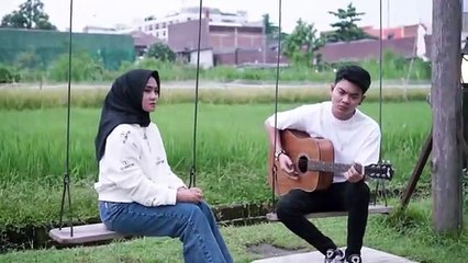 Nazia Narwiana ft. Tri Suaka - Sebatas Teman (Official Music Video)
