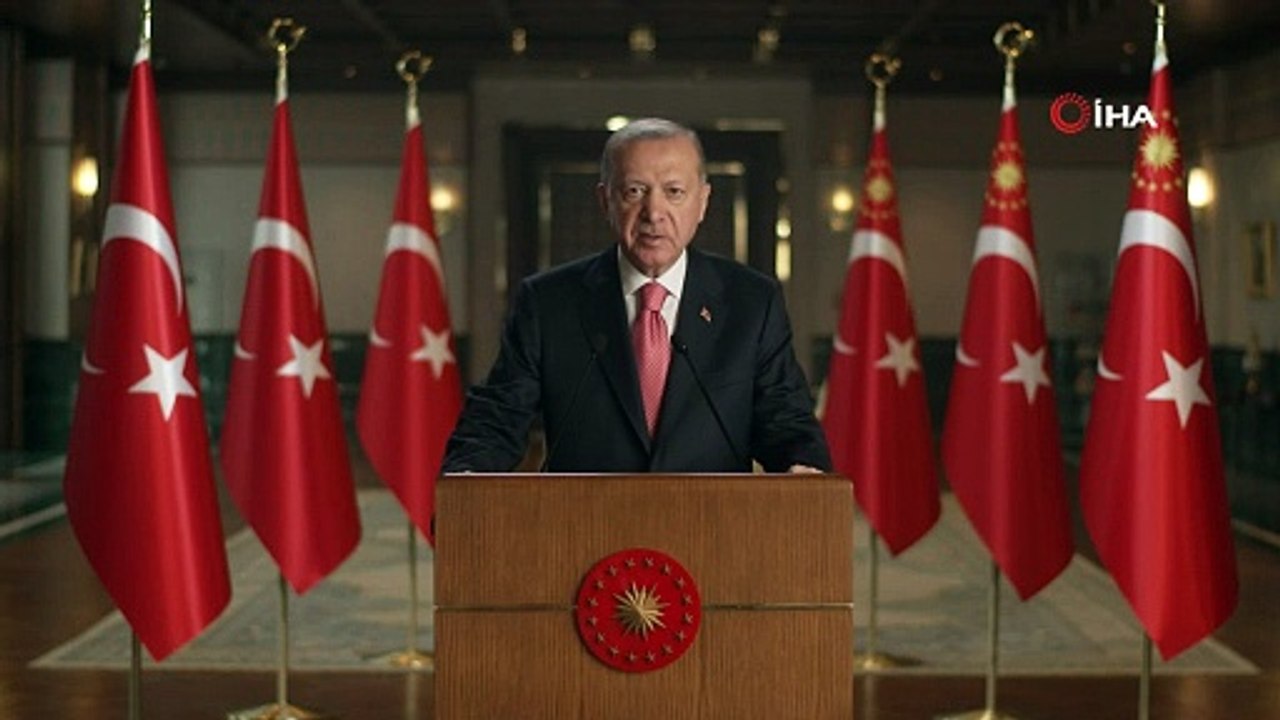 Cumhurbaşkanı Erdoğan: "Sosyal medya, günümüz demokrasisi için ana tehdit kaynaklarından birine dönüşmüştür"