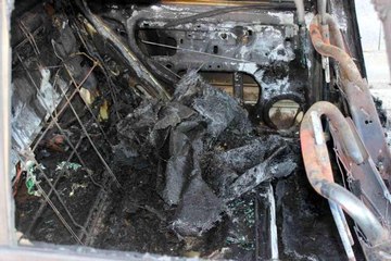 Muhtarın otomobili kundaklandı