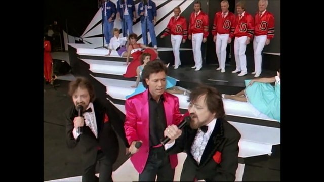 THE GLORY OF LOVE by Cliff Richard - live 1989 (Oh Boy)