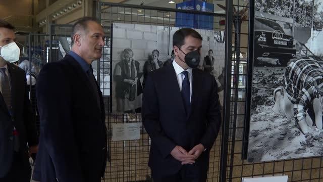 Azerbaycan Cumhurbaşkanı Müşaviri Hacıyev, Istanbul Photo Awards sergisini gezdi