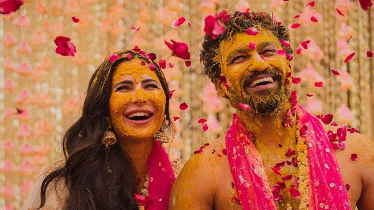 Katrina Kaif और Vicky Kaushal बने Virat Kohli और Anushka Sharma के पडोसी, लिया apartment | FilmiBeat