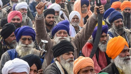 Farmers returning back home from Borders