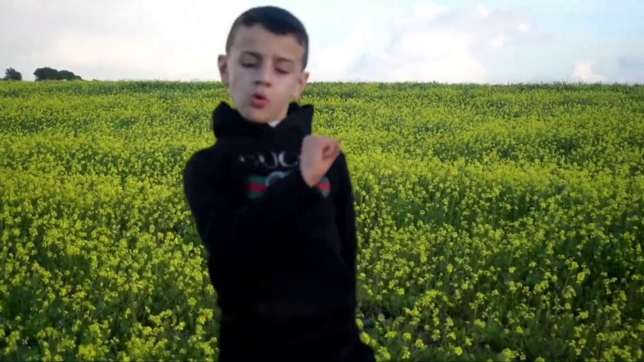 اصغر طفل مغربي يغني لحنانة