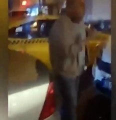 Çocuk taksiye kustu diye taksici bakın ne yaptı