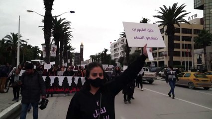 شاهد: مظاهرة سلمية للتنديد بالعنف ضد المرأة بتونس