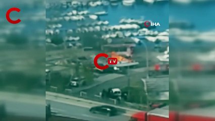 Balıkçı barınağına çekilen yat yanarak kullanılmaz hale geldi