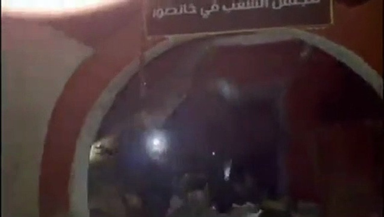 Türk savaş uçakları Sincar'ın Hanesor bölgesinde PKK'ya ait bir merkezi vurdu.
