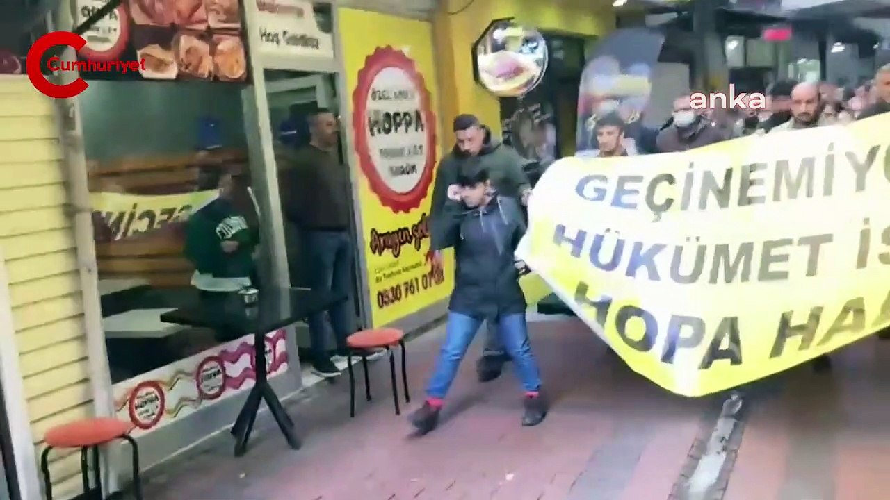 Hopa'da 'Geçinemiyoruz' eylemi