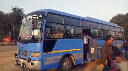 पोलिंग पार्टियां पहुंची, मतदान आज