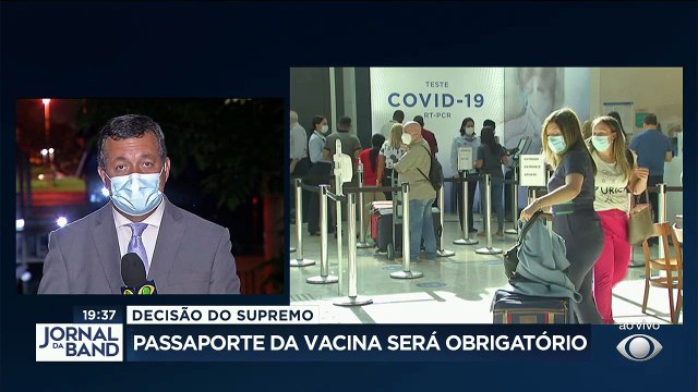 O ministro do STF Luis Roberto Barroso determinou a obrigatoriedade do passaporte da vacina a todos os viajantes que chegarem ao Brasil.