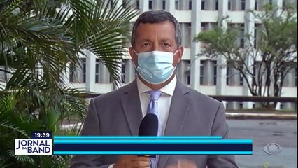 A Polícia Federal trabalha para identificar os hackers que invadiram o sistema virtual do ministério da Saúde. Parte dos serviços ainda está fora do ar.